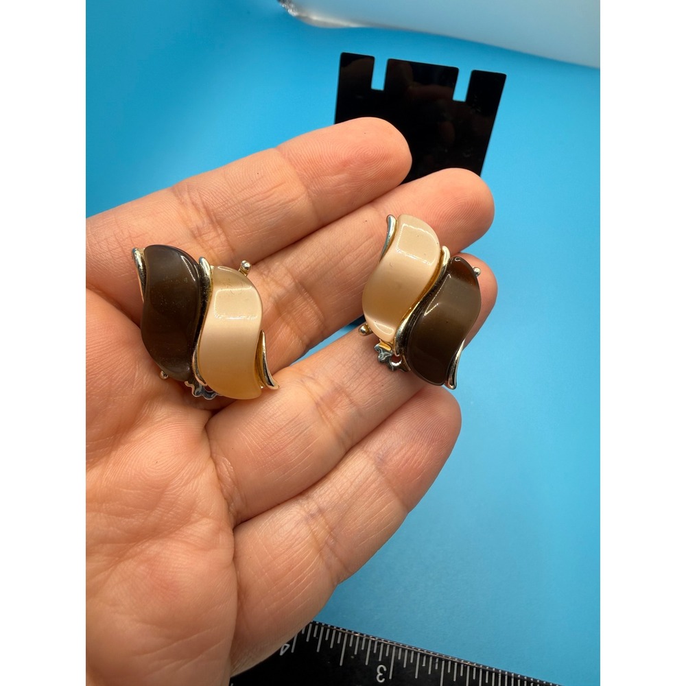 Vintage Star Clip On Earrings Brown Tan Thermoset Gold Tone Mid Century‎ Modern